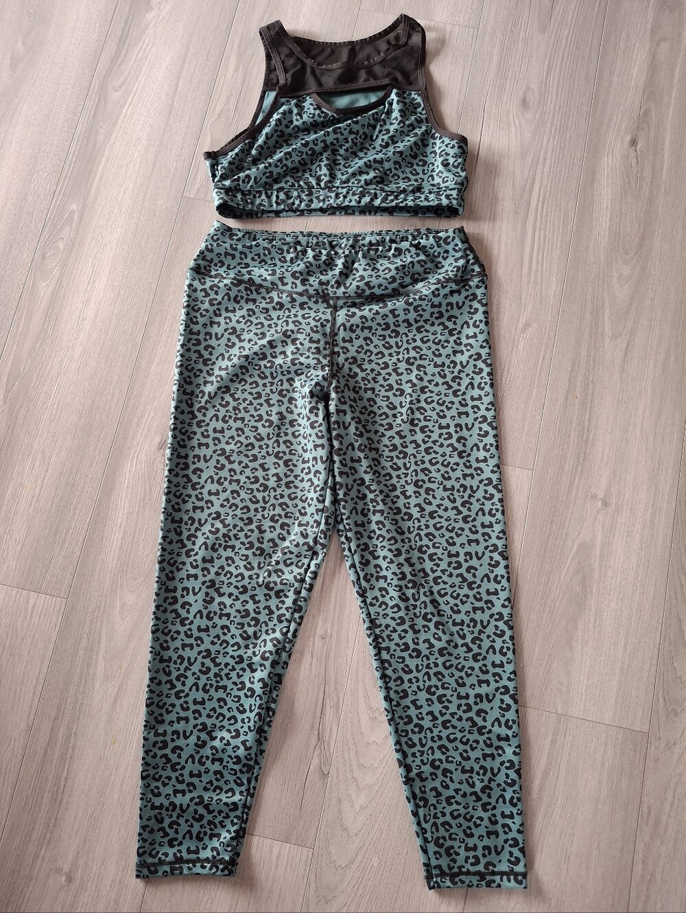 NWOT SHEIN curve Teal and Black Leopard Print workout  set